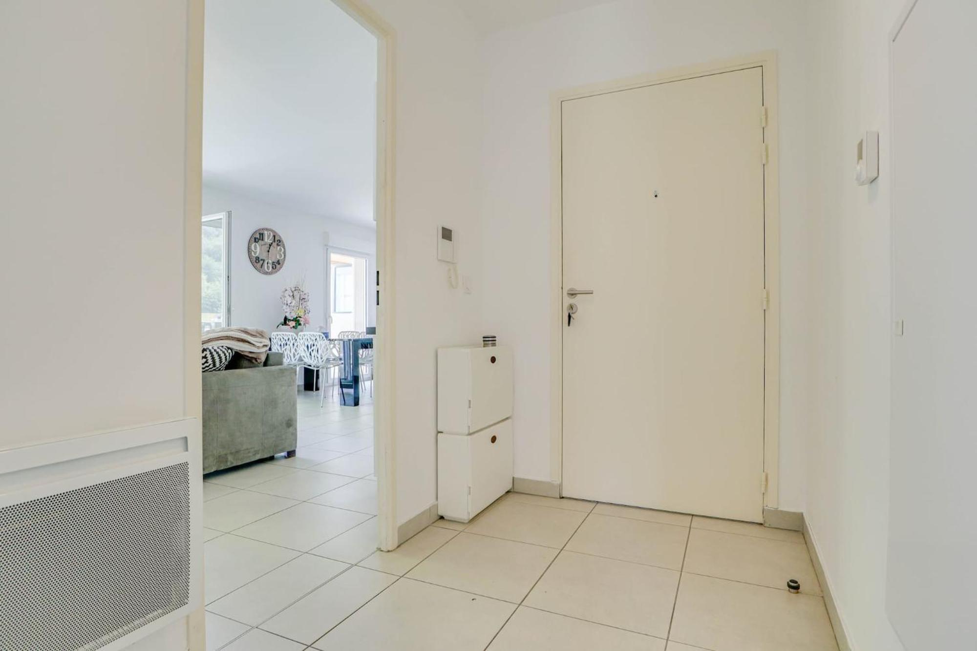 מנטון Spacieux Rooftop Parking, Terrasse Ensoleillee מראה חיצוני תמונה