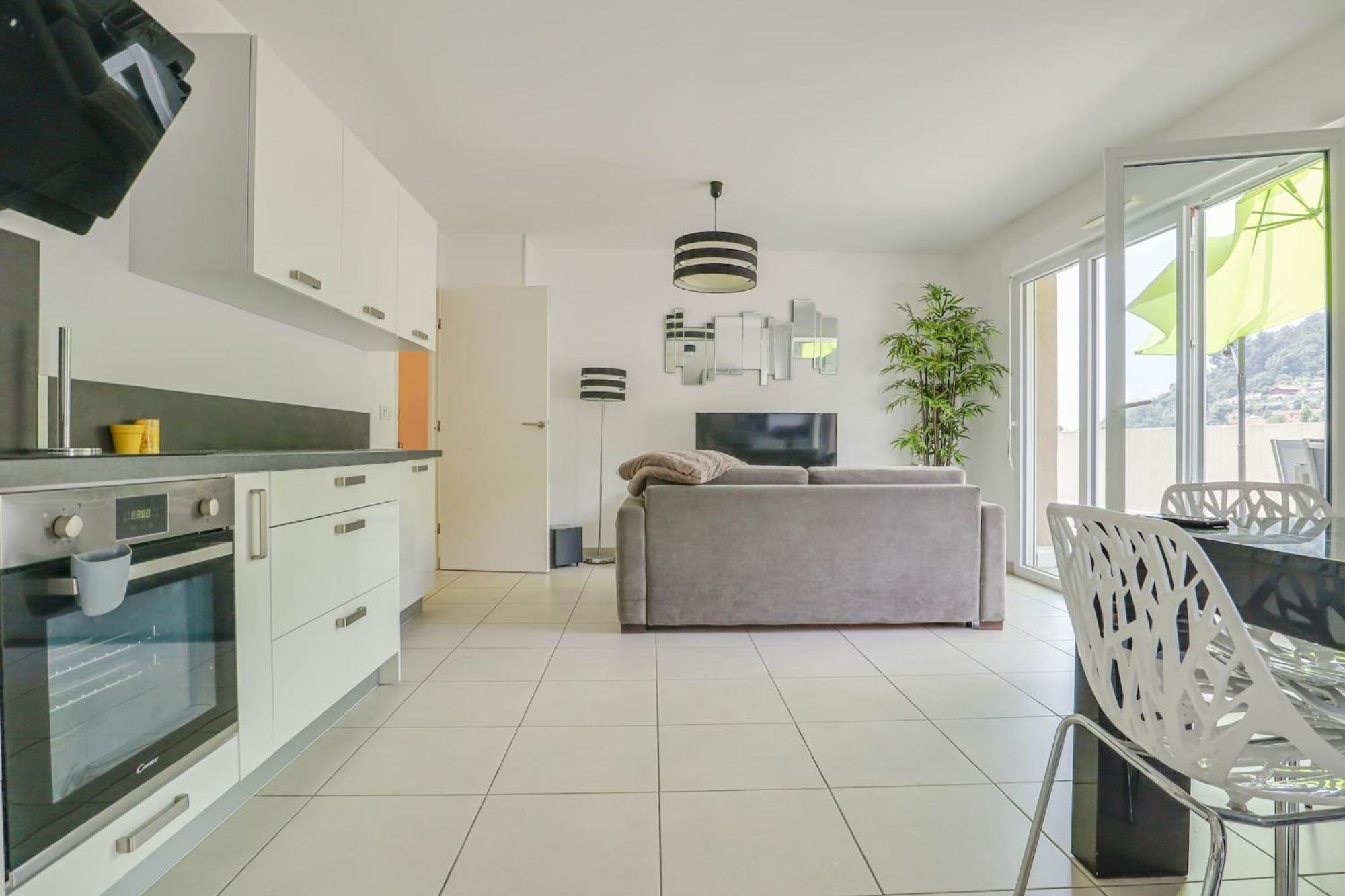מנטון Spacieux Rooftop Parking, Terrasse Ensoleillee מראה חיצוני תמונה