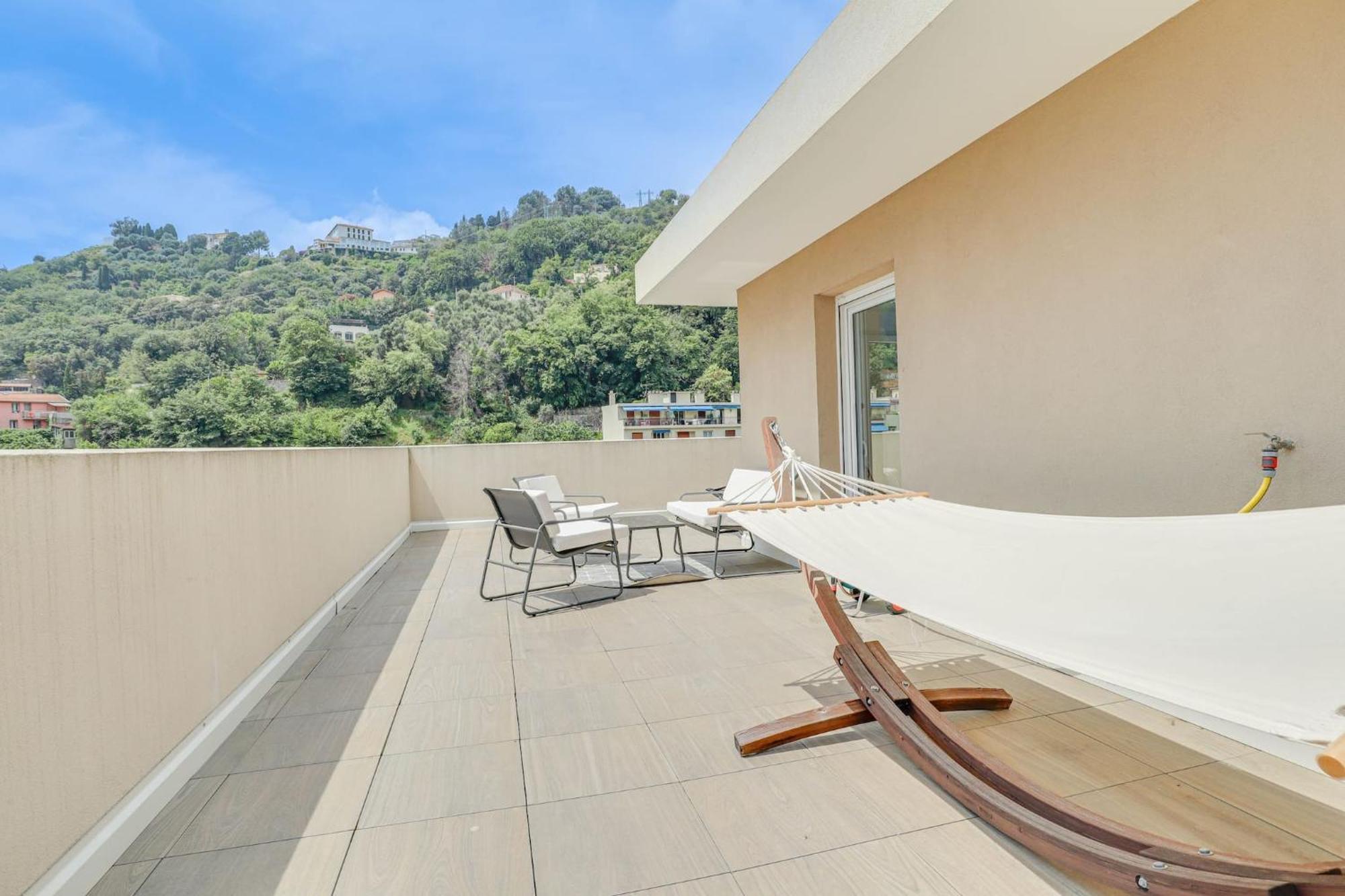מנטון Spacieux Rooftop Parking, Terrasse Ensoleillee מראה חיצוני תמונה