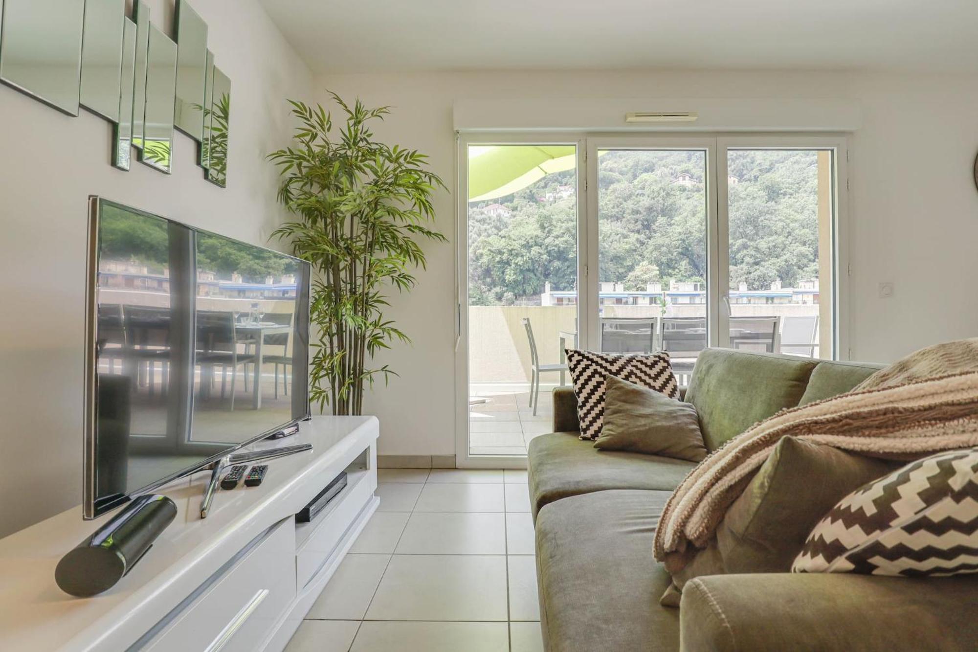 מנטון Spacieux Rooftop Parking, Terrasse Ensoleillee מראה חיצוני תמונה