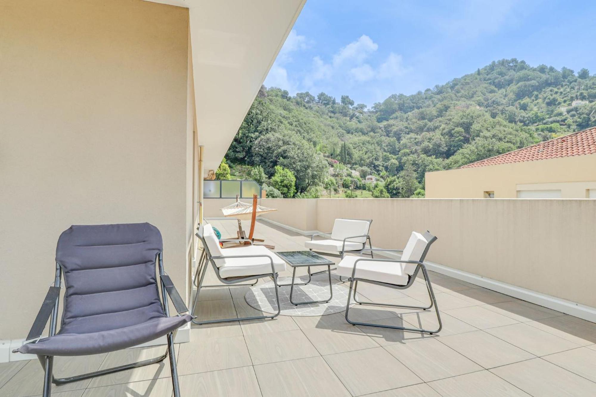 מנטון Spacieux Rooftop Parking, Terrasse Ensoleillee מראה חיצוני תמונה