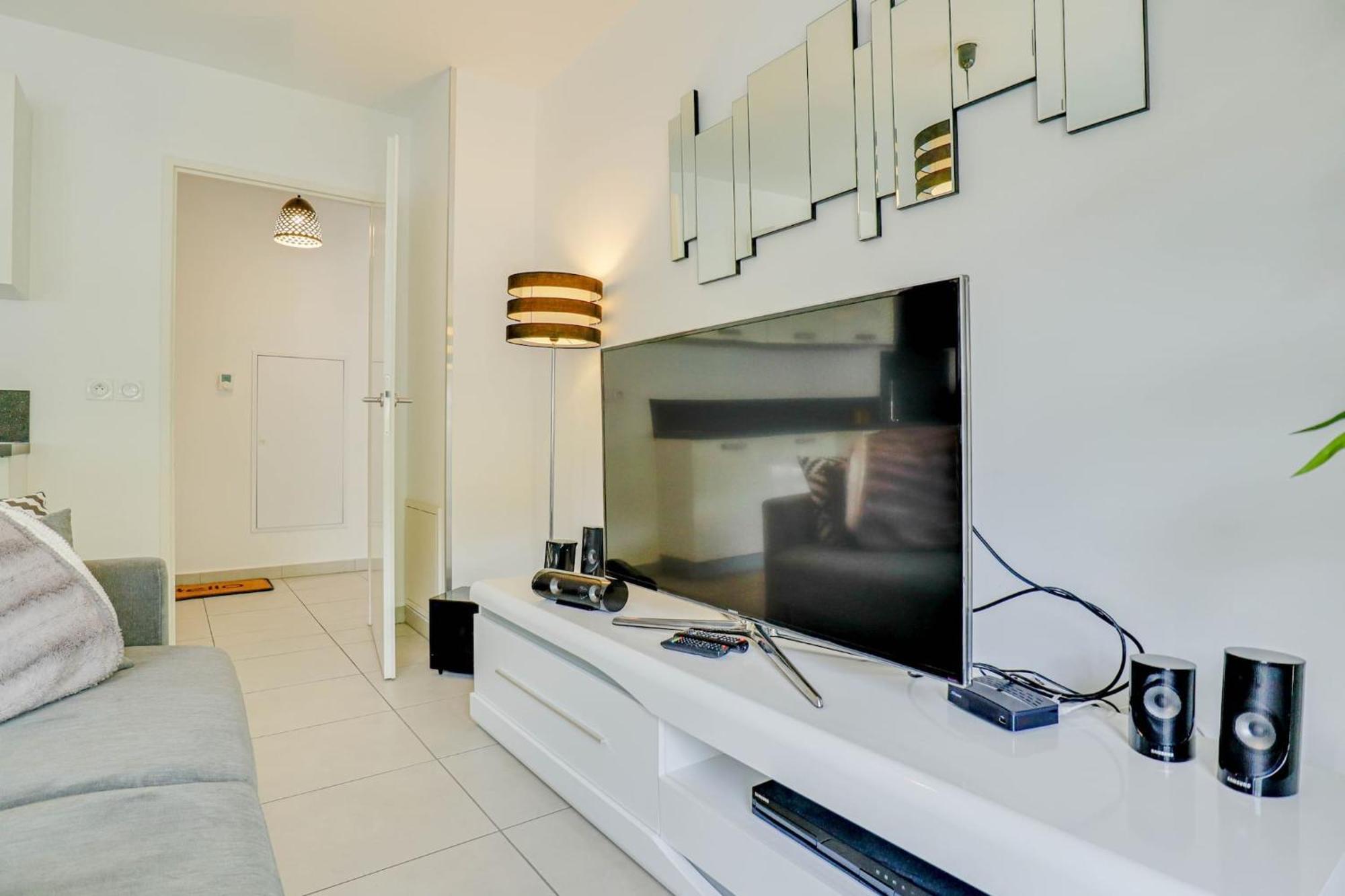 מנטון Spacieux Rooftop Parking, Terrasse Ensoleillee מראה חיצוני תמונה
